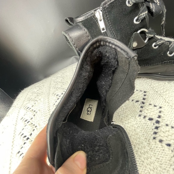 UGG Women’s 8 Black Hapsburg Hiker Leather Suede Lace Up Winter Boot Waterproof - Picture 7 of 8